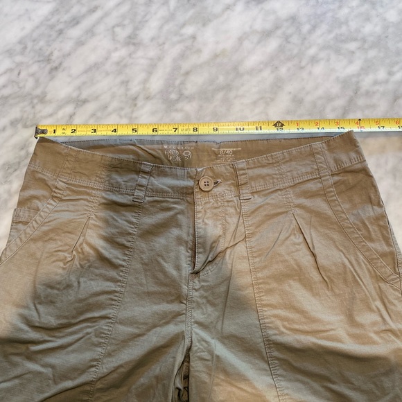 Mountain Hardware Hiking Shorts 8 - Picture 2 of 4